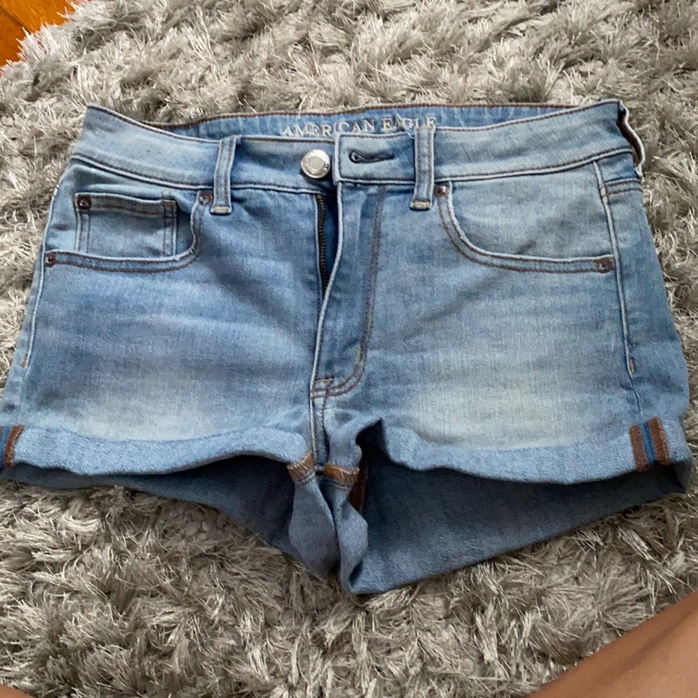 Light wash American eagle short